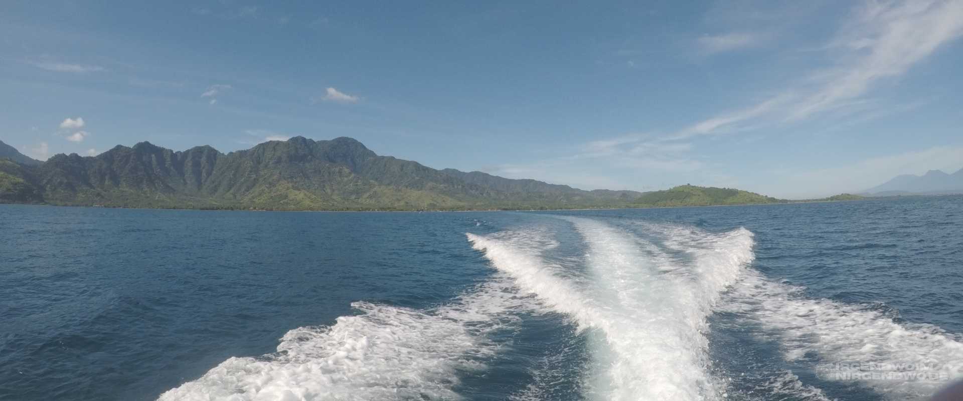 Tauchen auf Bali, mit dem Boot zum Tauchplatz