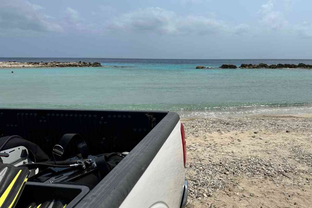 Mit dem Pick-up zum Tauchen auf Curacao