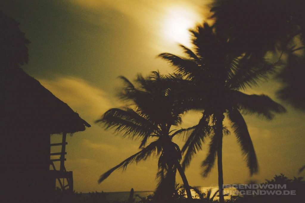 Nachtstimmung am Strand von Tulum in Mexiko