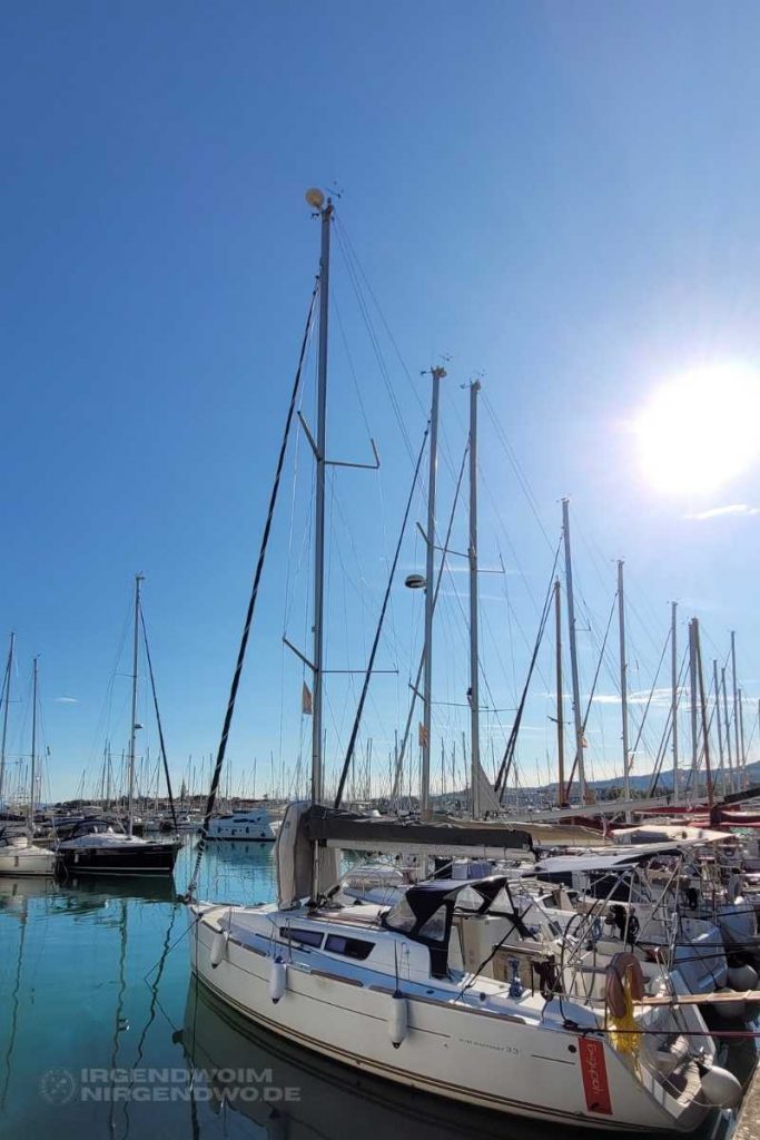 Jeanneau Sun Odyssey 33i Energy II im Hafen