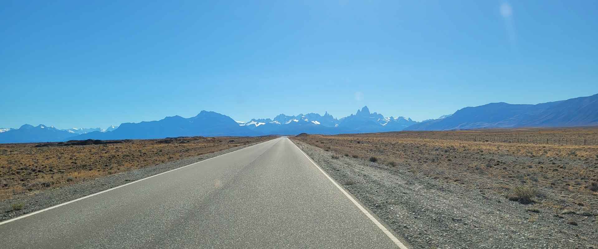 El Chaltén, Fitz Roy, Cerro Torre ohne Wolken